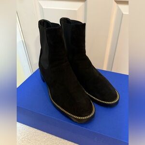 Stuart Weitzman KOLBIE CHAIN CHELSEA BOOT